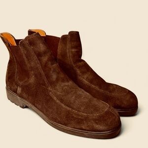 SALVATORE FERRAGAMO Dark Browm Suede Chelsea Ankle Boots - 9